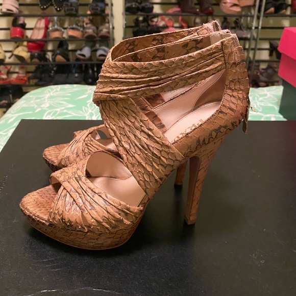 VINTAGE Gently Used Prada Heels - Picture 3 of 5